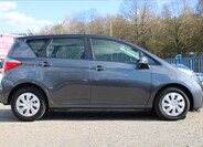 Toyota Verso 4