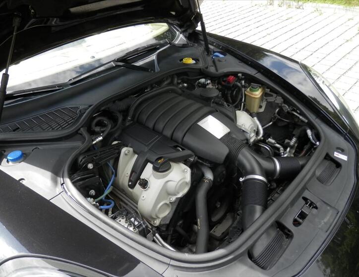 Porsche Panamera 32