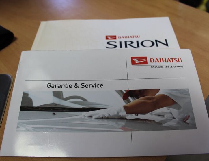 Daihatsu Sirion 27