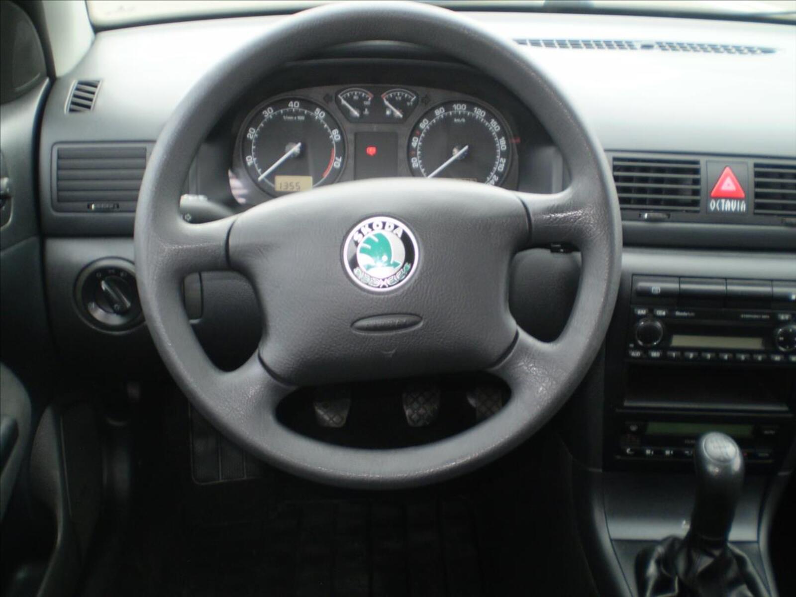 Škoda Octavia 10