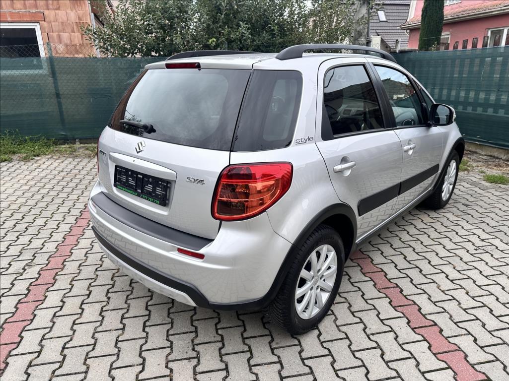 Suzuki SX4