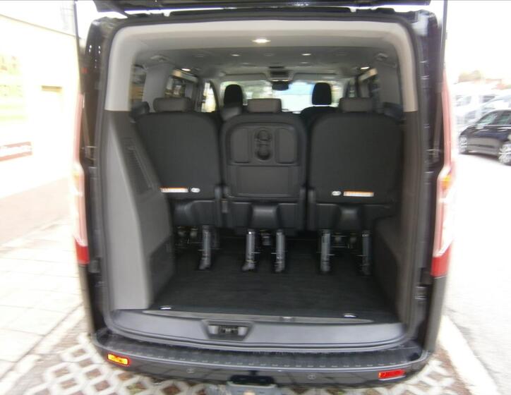 Ford Tourneo Custom 7
