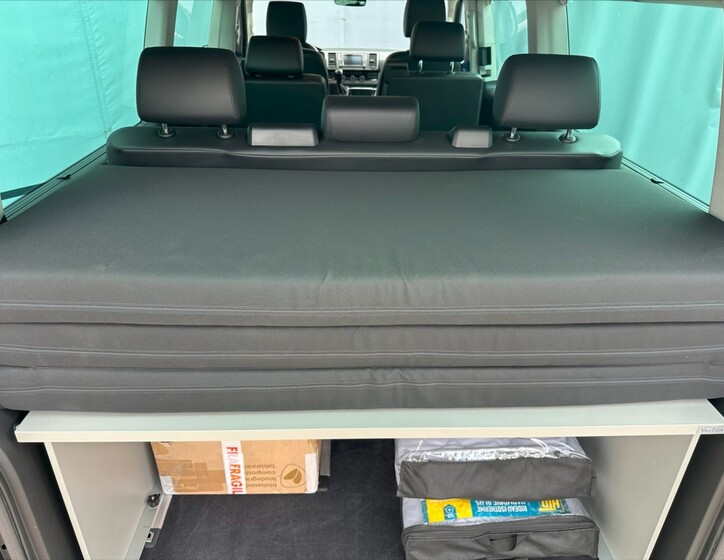 Volkswagen Multivan 17