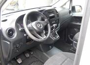 Mercedes-Benz Vito 12