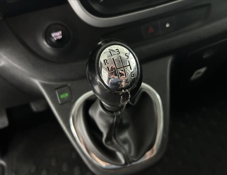 Renault Trafic 18