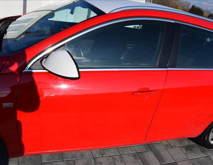 Opel Insignia 9