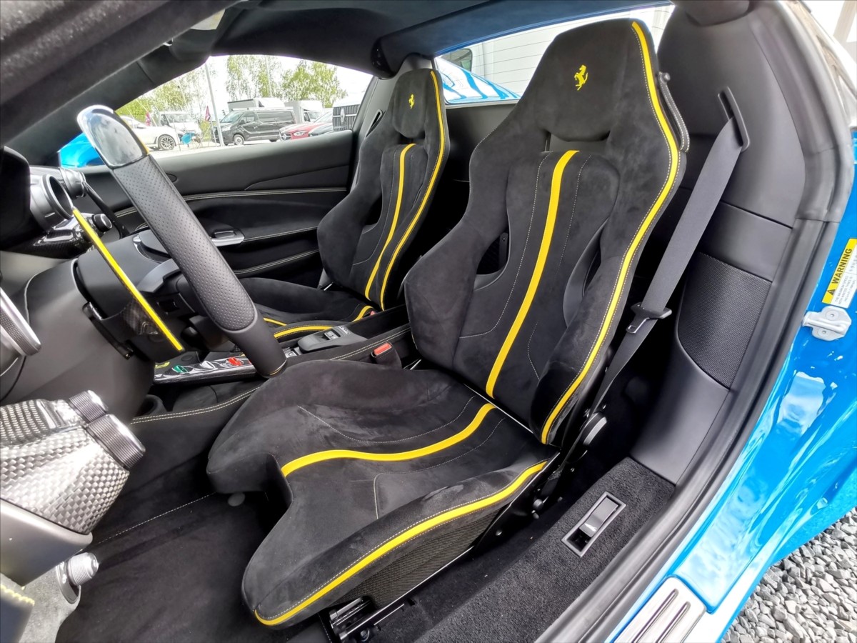 Ferrari F8