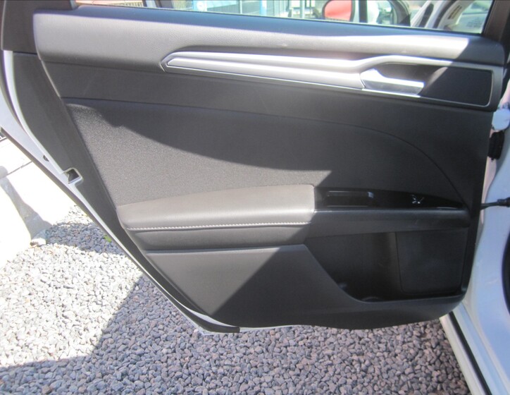 Ford Mondeo 29