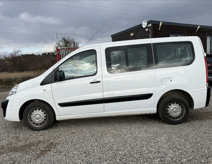 Peugeot Expert 8