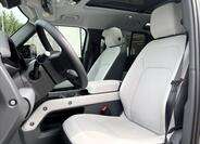 Land Rover Defender 13