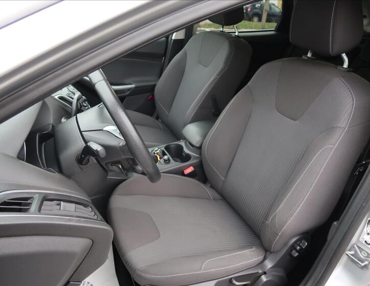 Ford Focus 10