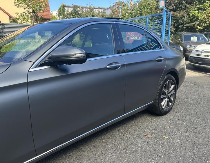 Mercedes-Benz Třídy E 9