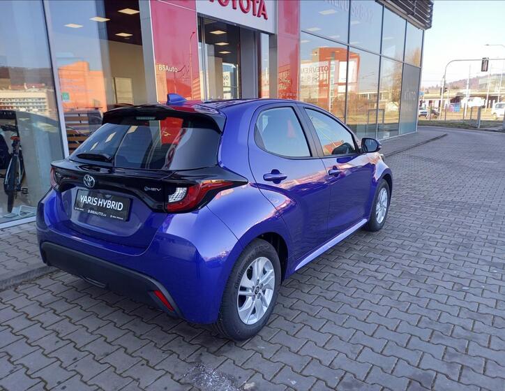 Toyota Yaris 4