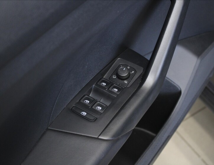 Volkswagen T-Cross 16