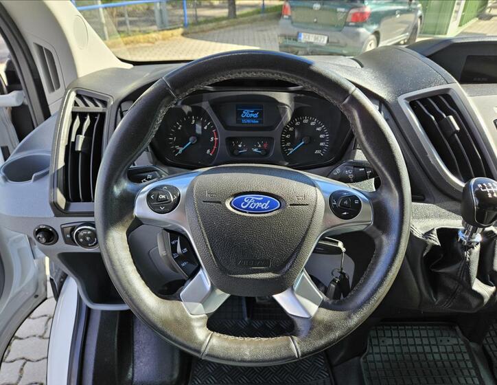 Ford Transit 13