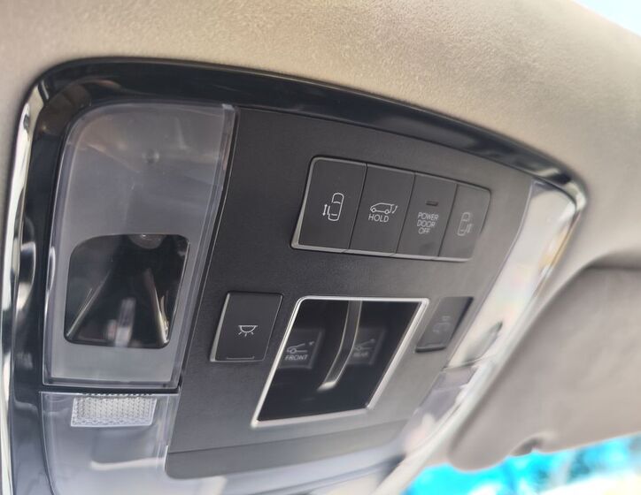 Hyundai Staria 35