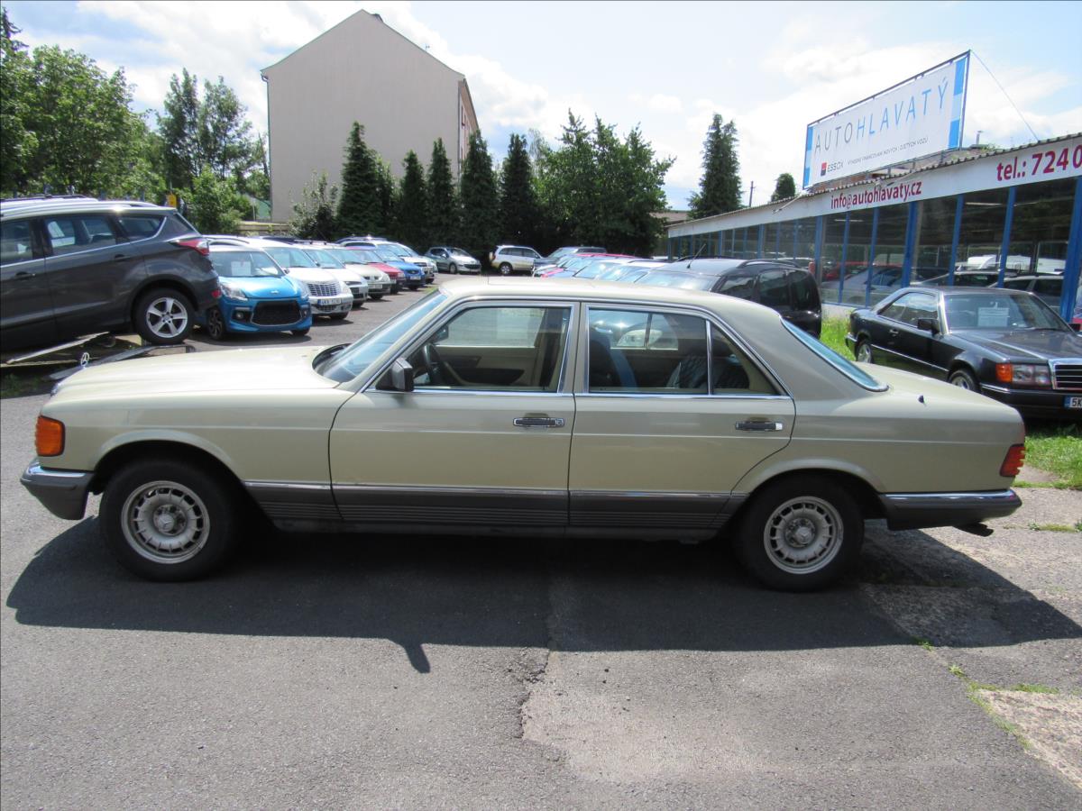 Mercedes-Benz 126