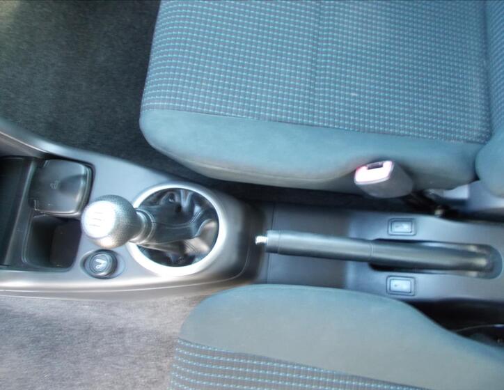 Suzuki Swift 21