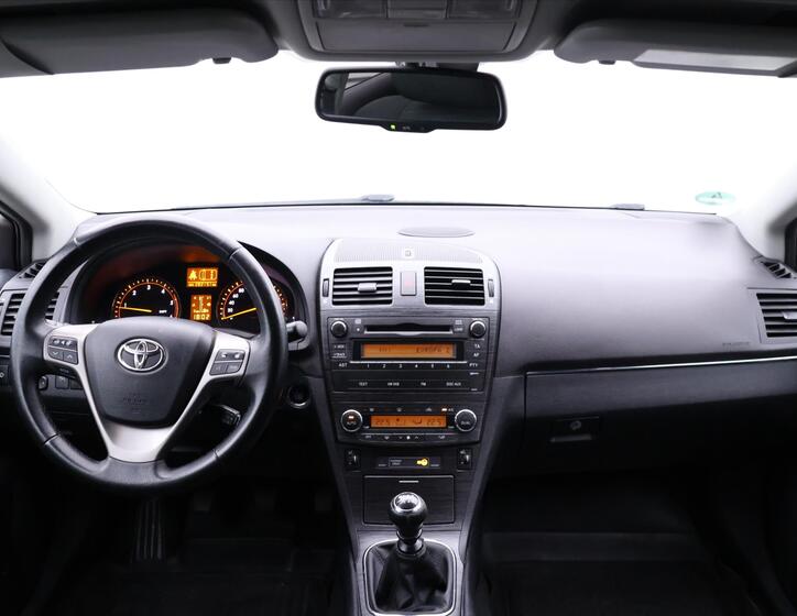 Toyota Avensis 25