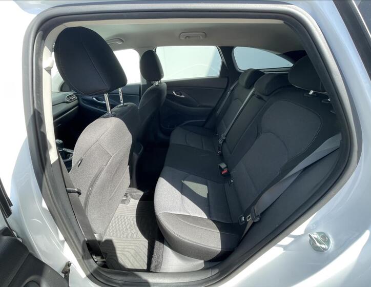 Hyundai i30 16