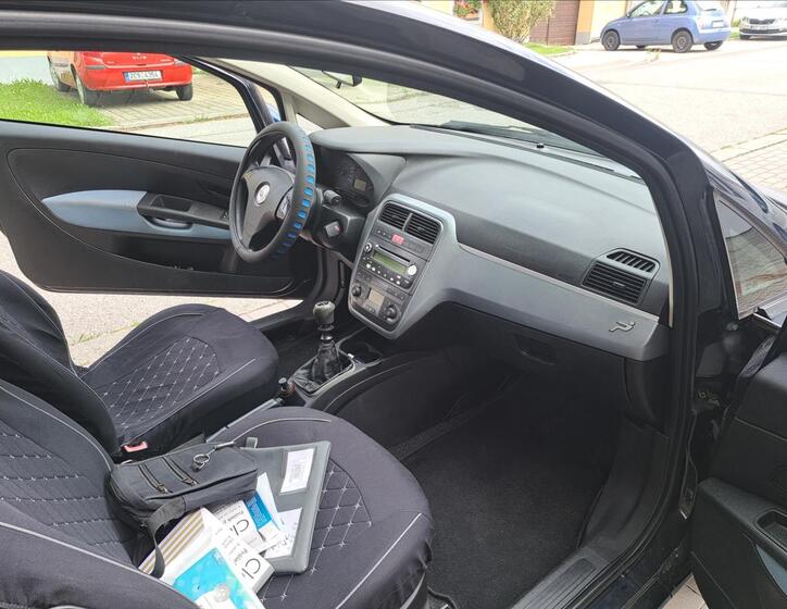 Fiat Grande Punto 29