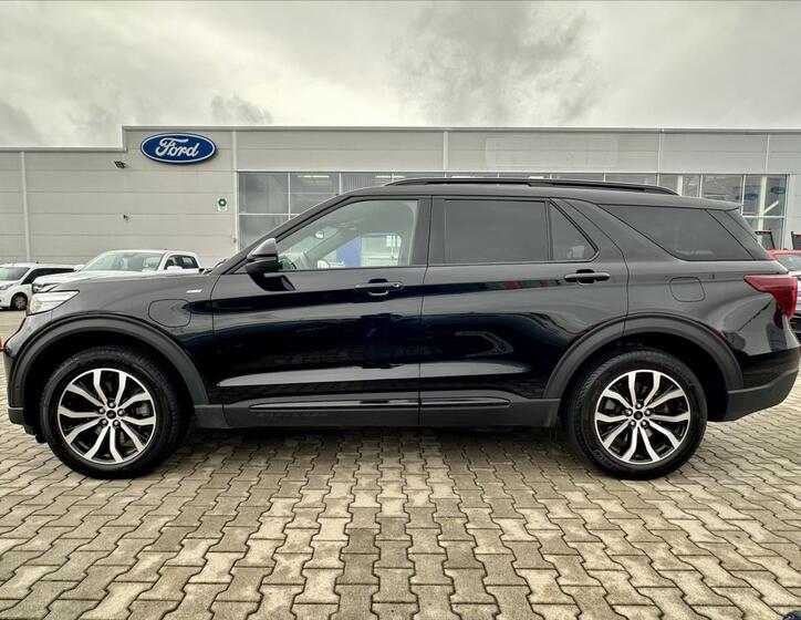 Ford Explorer 2