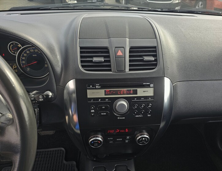 Suzuki SX4 16