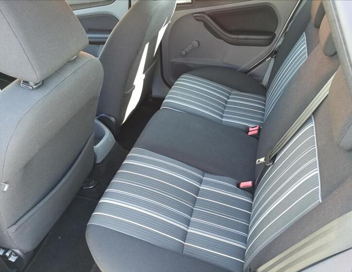 Ford Focus 10