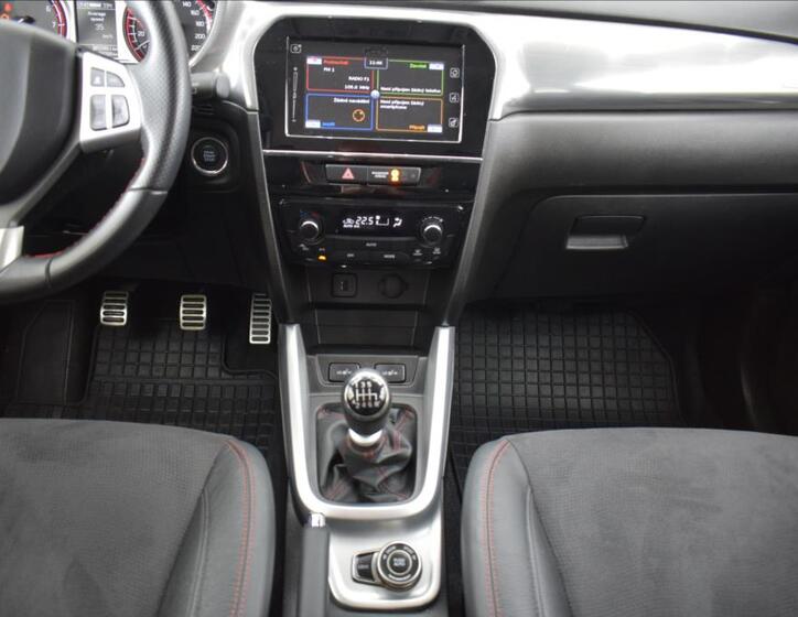 Suzuki Vitara 16