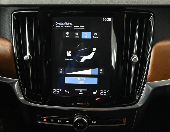 Volvo V90 20