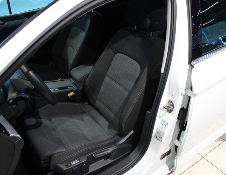 Volkswagen Passat 8