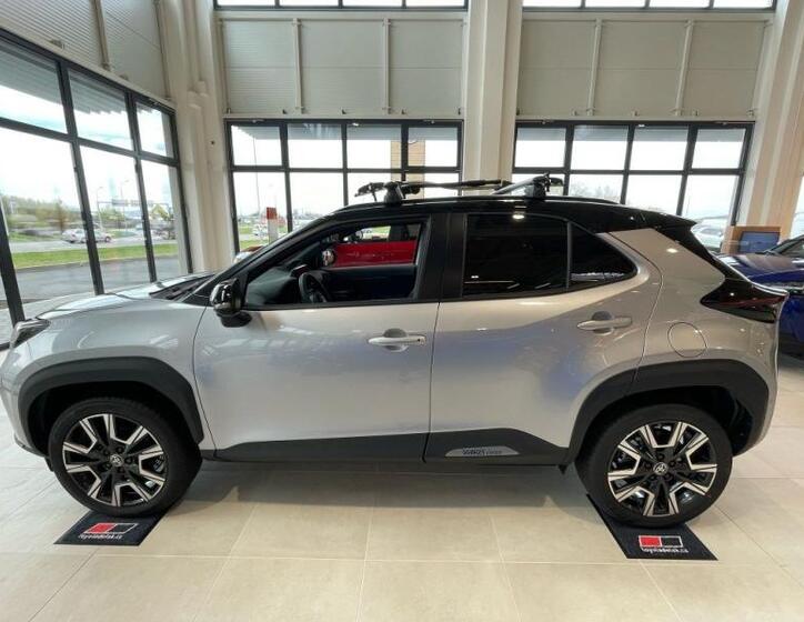 Toyota Yaris Cross 3