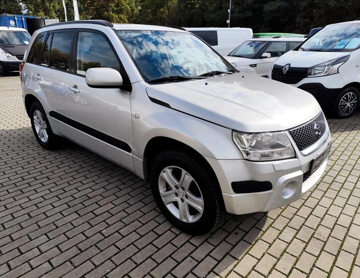 Suzuki Grand Vitara 6