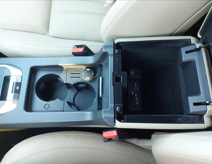 Land Rover Discovery Sport 38