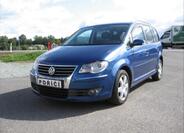 Volkswagen Touran 1