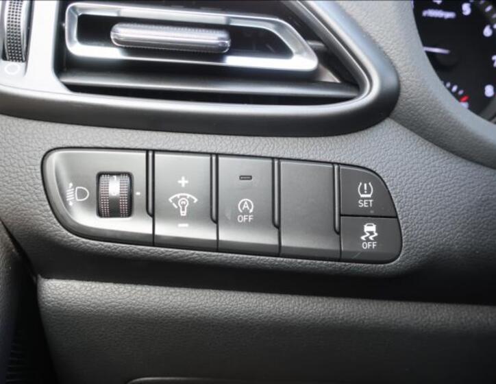 Hyundai i30 26
