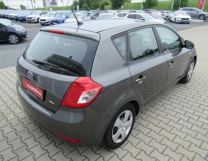 KIA Ceed 5