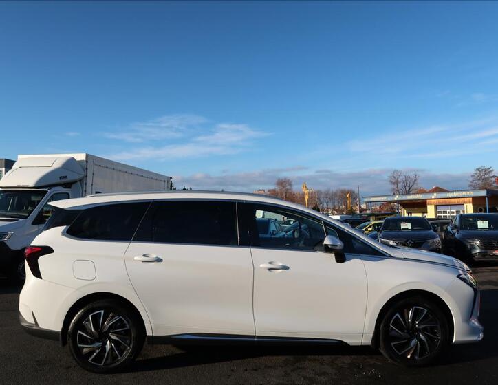 Dongfeng U-Tour 5