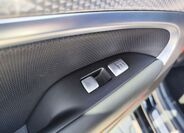 Hyundai Genesis 12