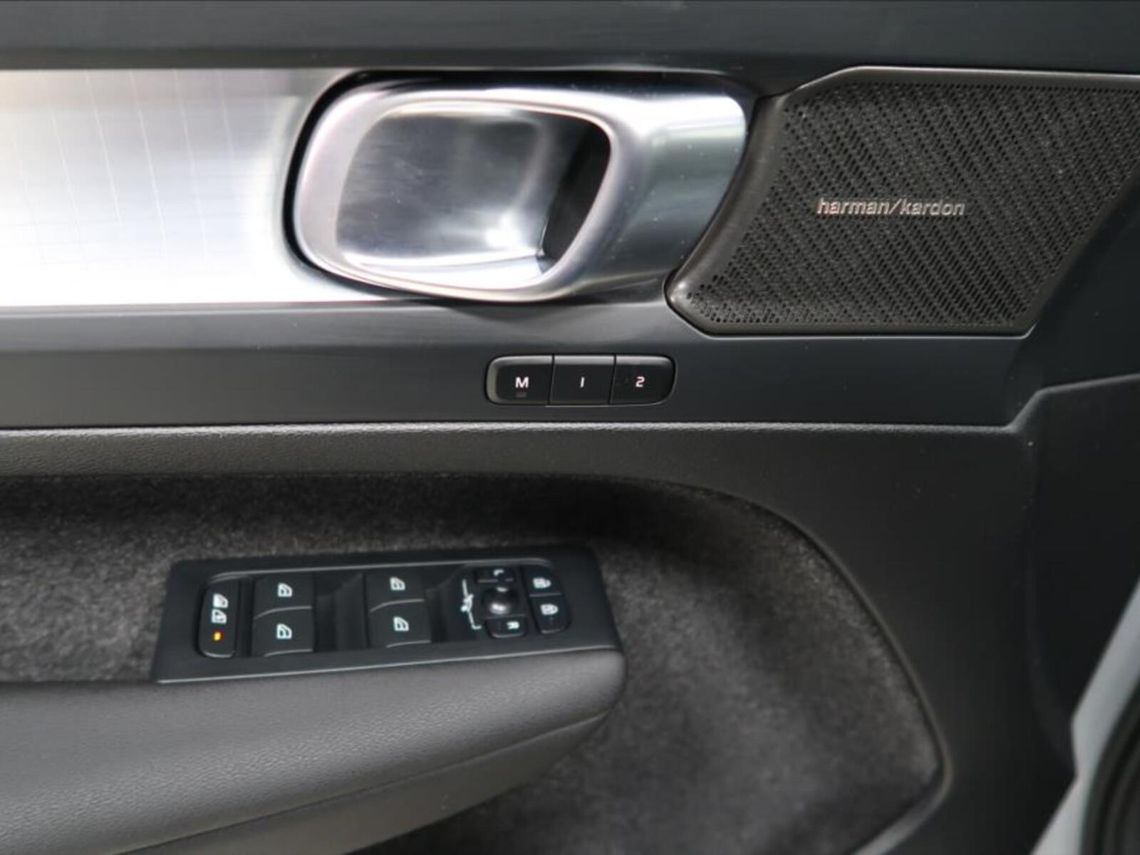 Volvo XC40 15