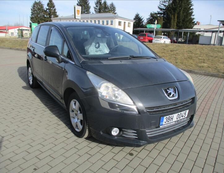 Peugeot 5008 6