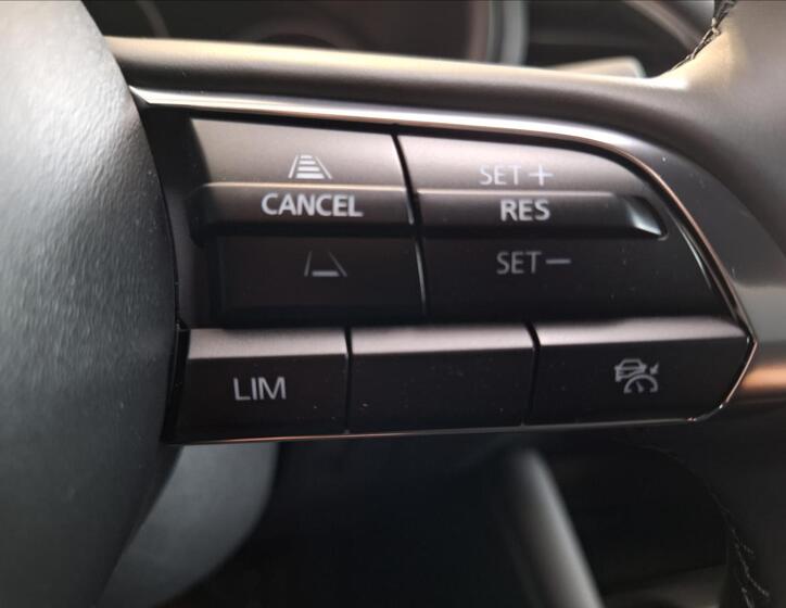 Mazda 3 11