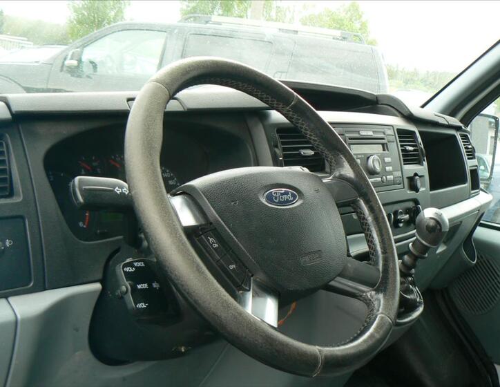 Ford Transit 7