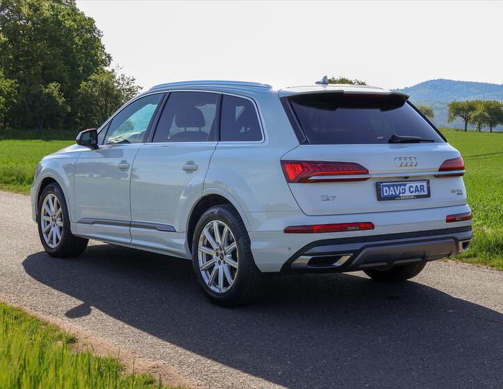 Audi Q7 5