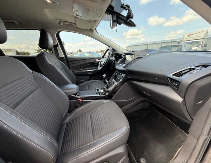 Ford Kuga 29