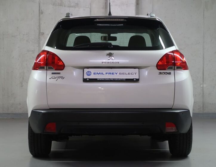 Peugeot 2008 6