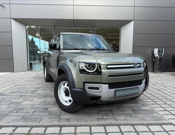 Land Rover Defender 2