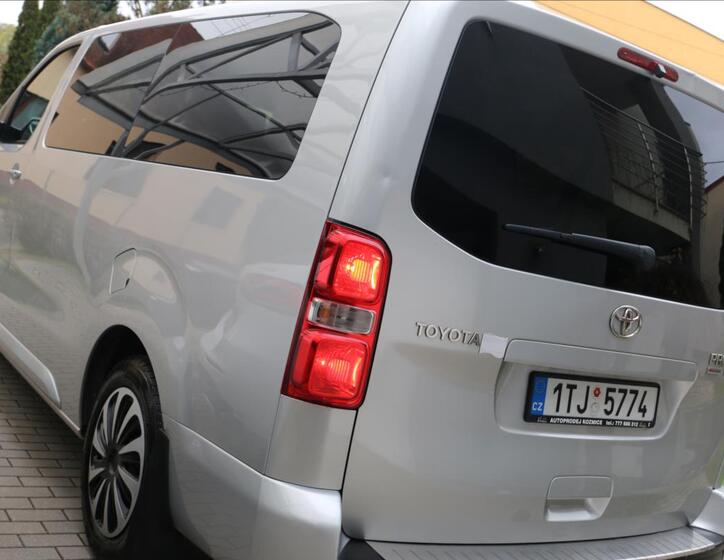 Toyota ProAce 10