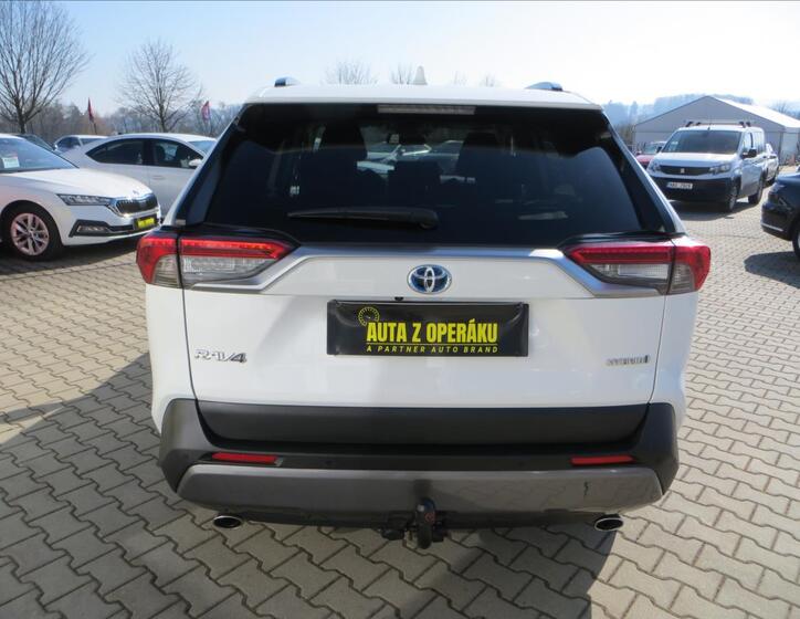Toyota RAV4 6