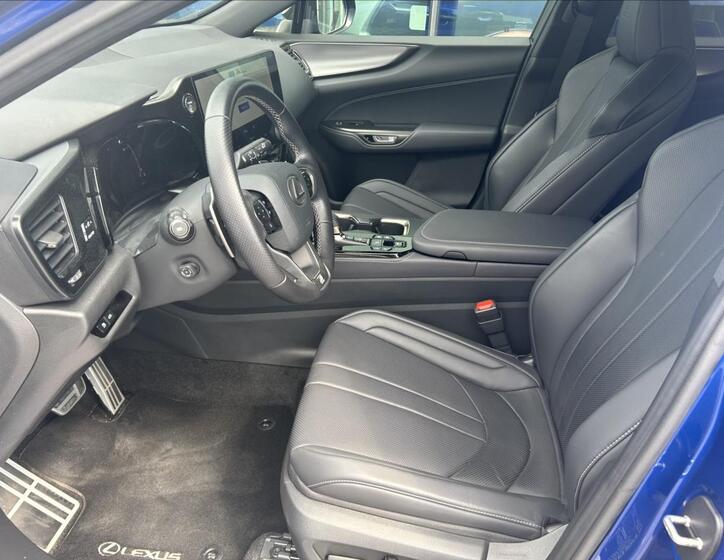 Lexus NX 450h+ 10